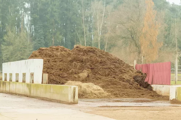 Der ultimative Leitfaden zur Mistlagerung für die private Pferdehaltung - Mistlagerung private Pferdehaltung: Tipps für eine sichere Entsorgung