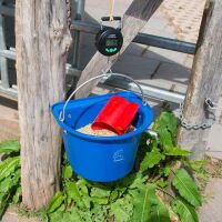 Futterbecher | mit Skala | rot | (1,5 L) Kunststoff